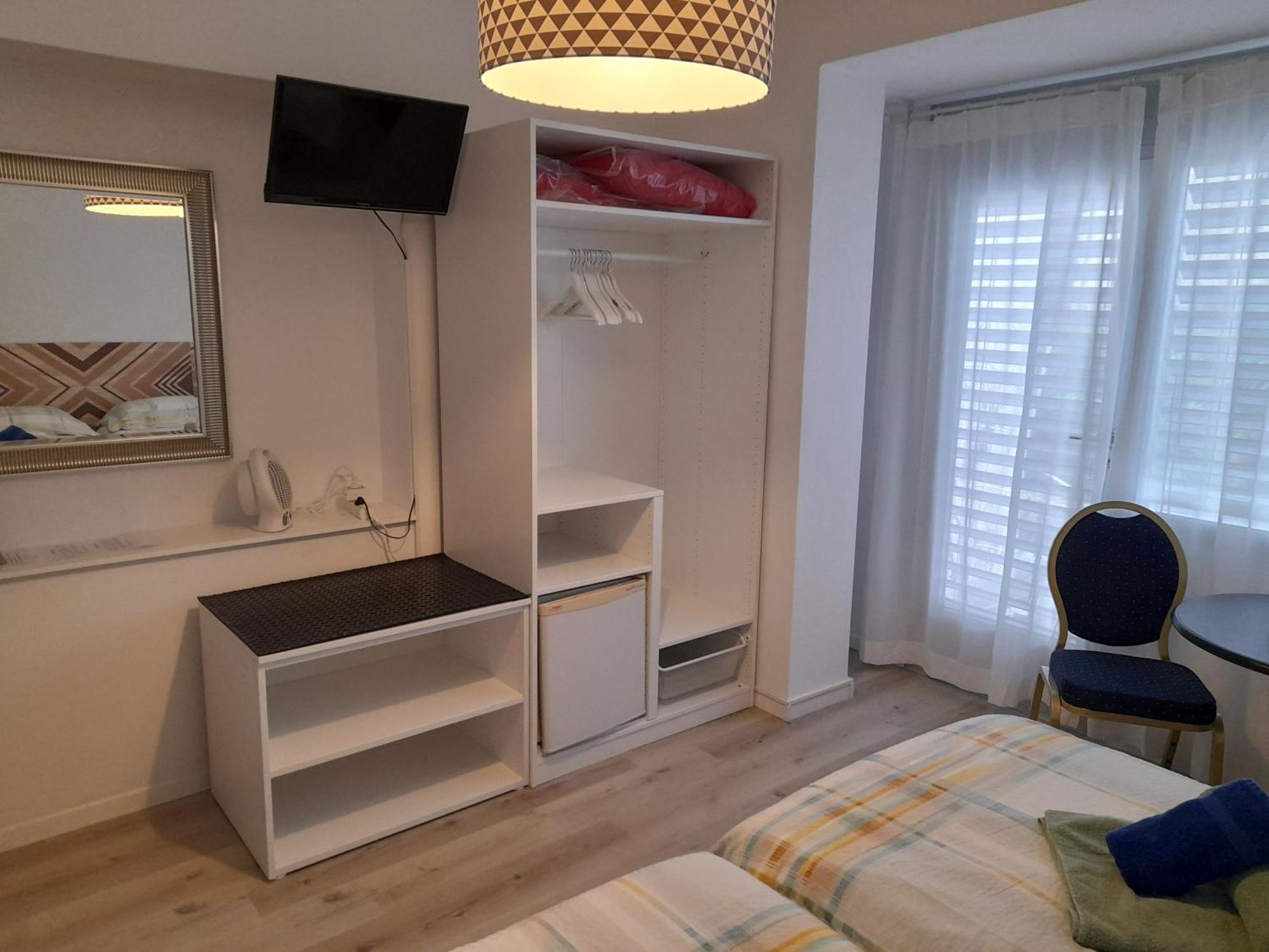 Garni Elisabetta Hotell Gordola Exteriör bild
