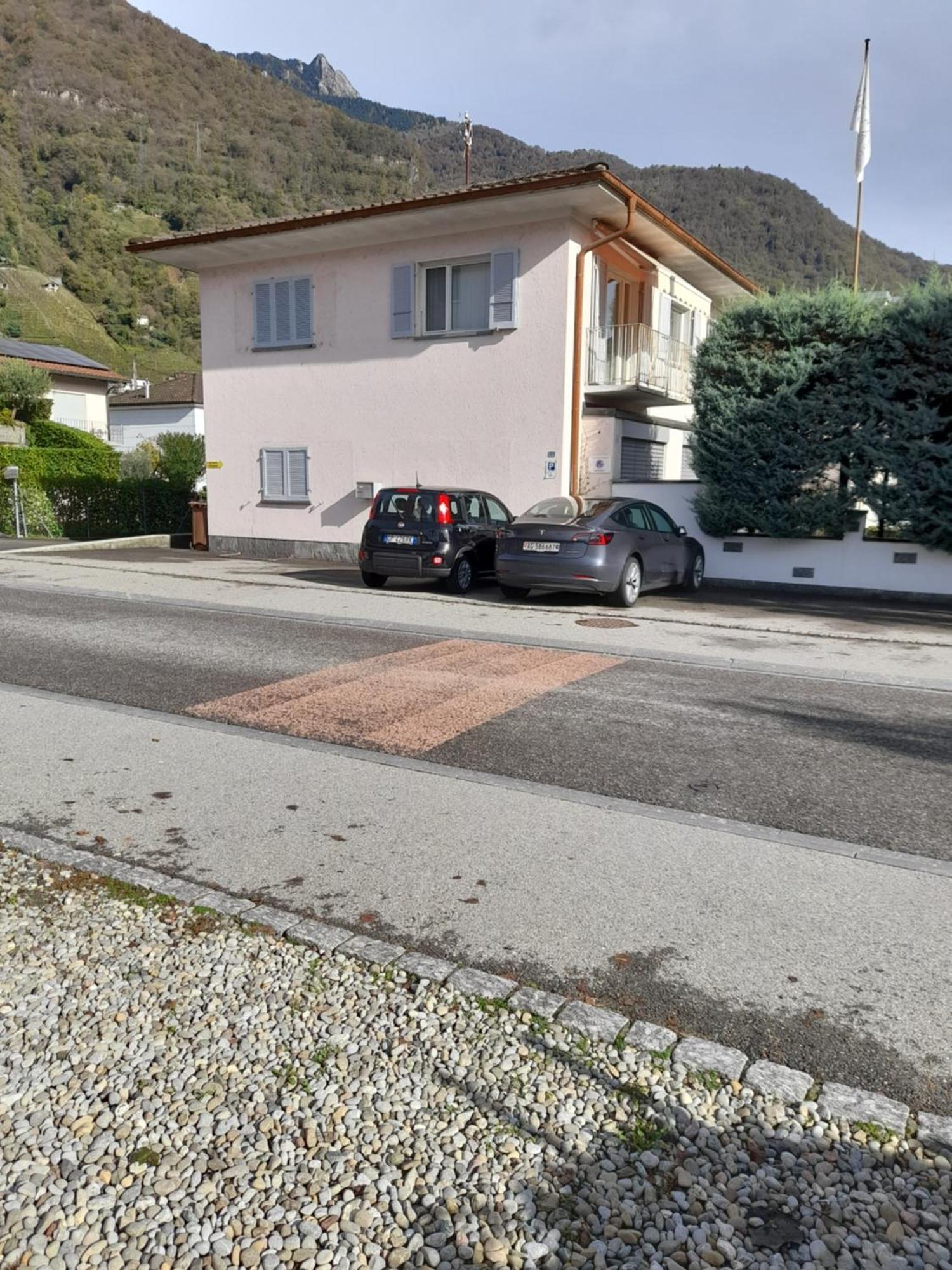 Garni Elisabetta Hotell Gordola Exteriör bild